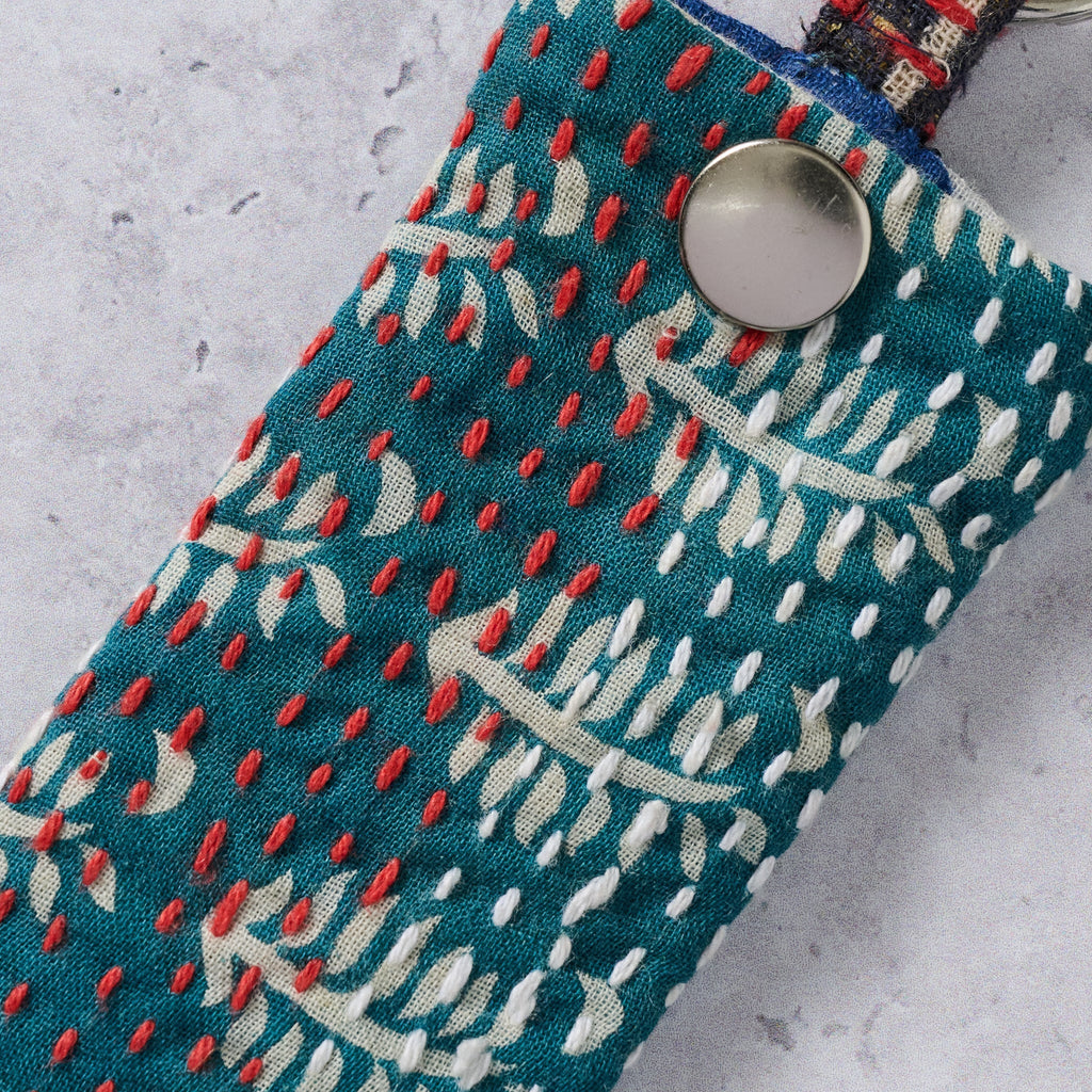 Lip balm holder keychain M/3 cotton/brass 5L asst