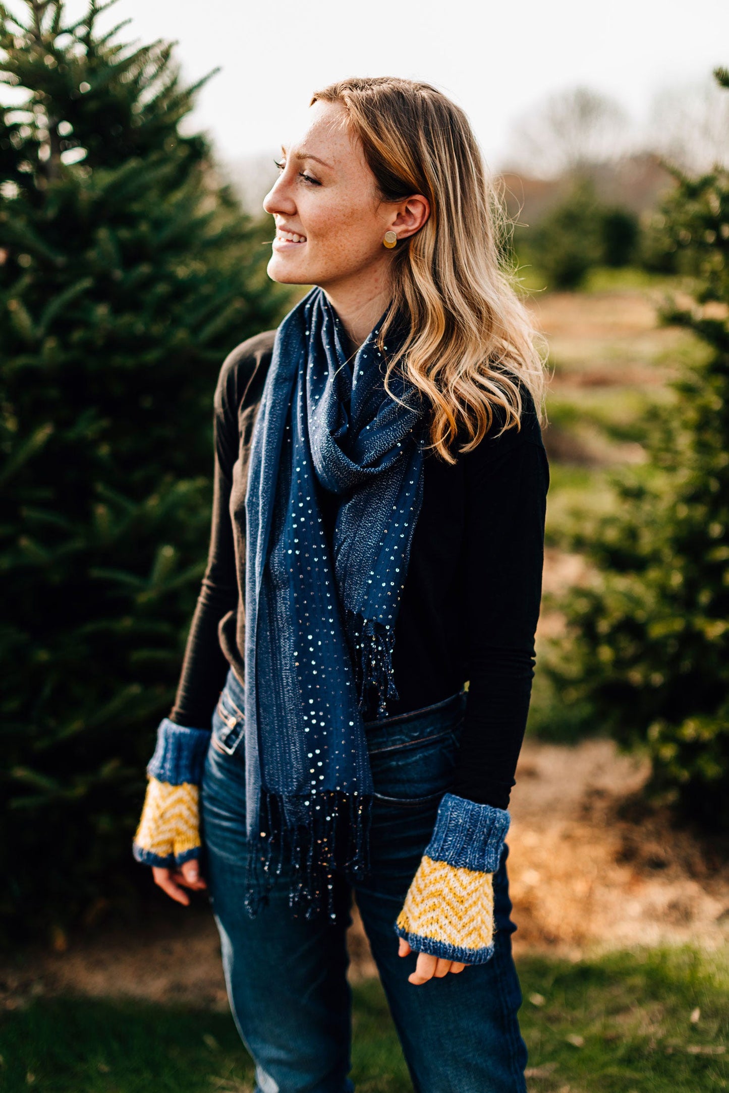 Scarf sequins/fringe viscose 76Lx21W navy/silver