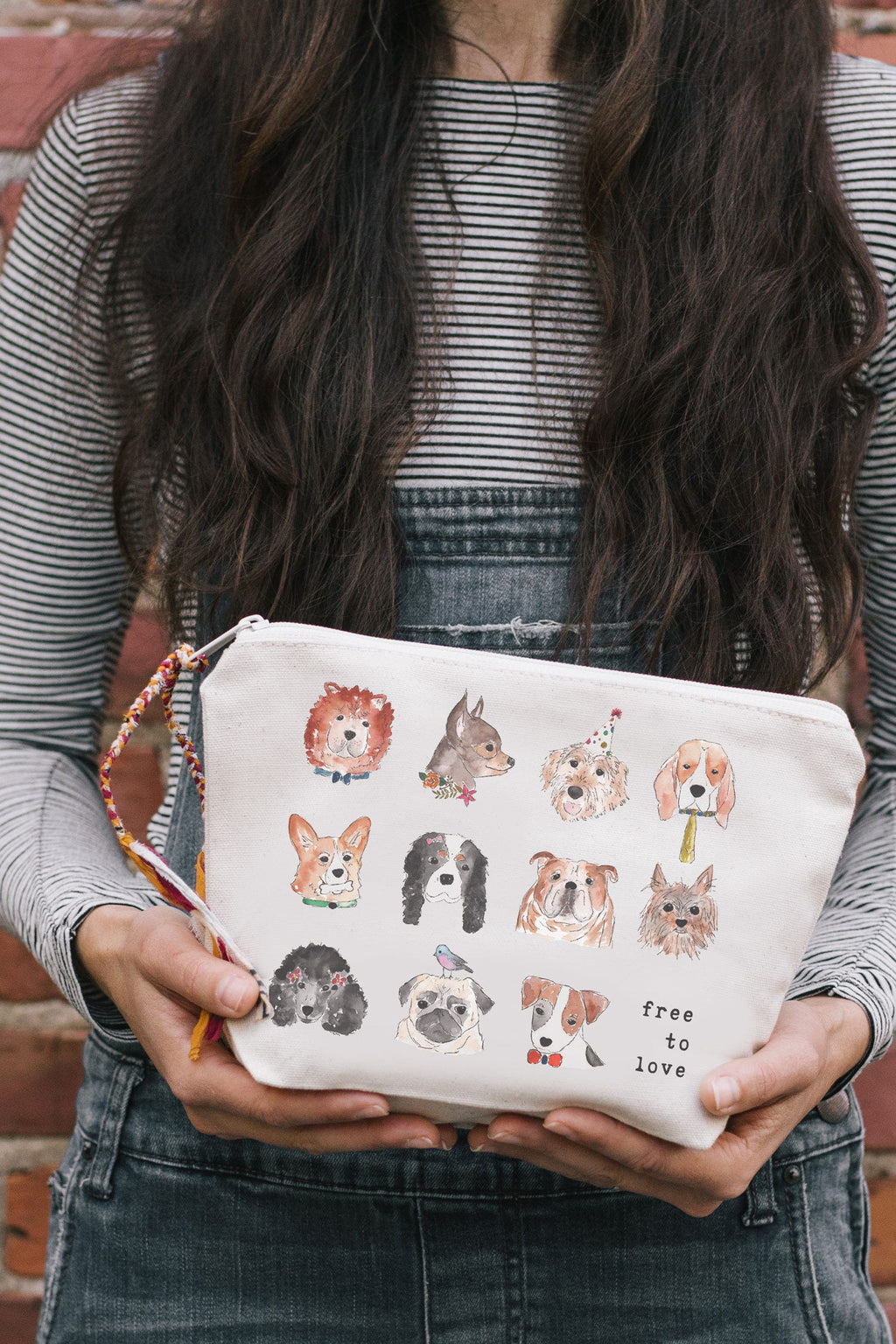 Pouch FREE TO LOVE/dogs