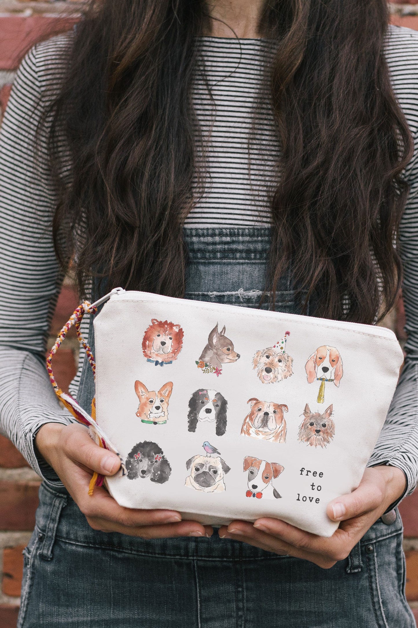 Pouch FREE TO LOVE/dogs