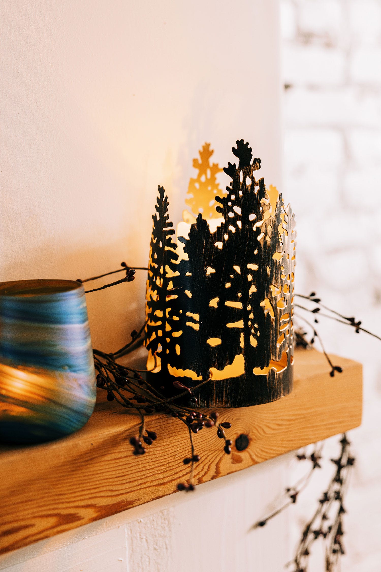 Candleholder circle of trees iron 4.5Dx8H blk/gld