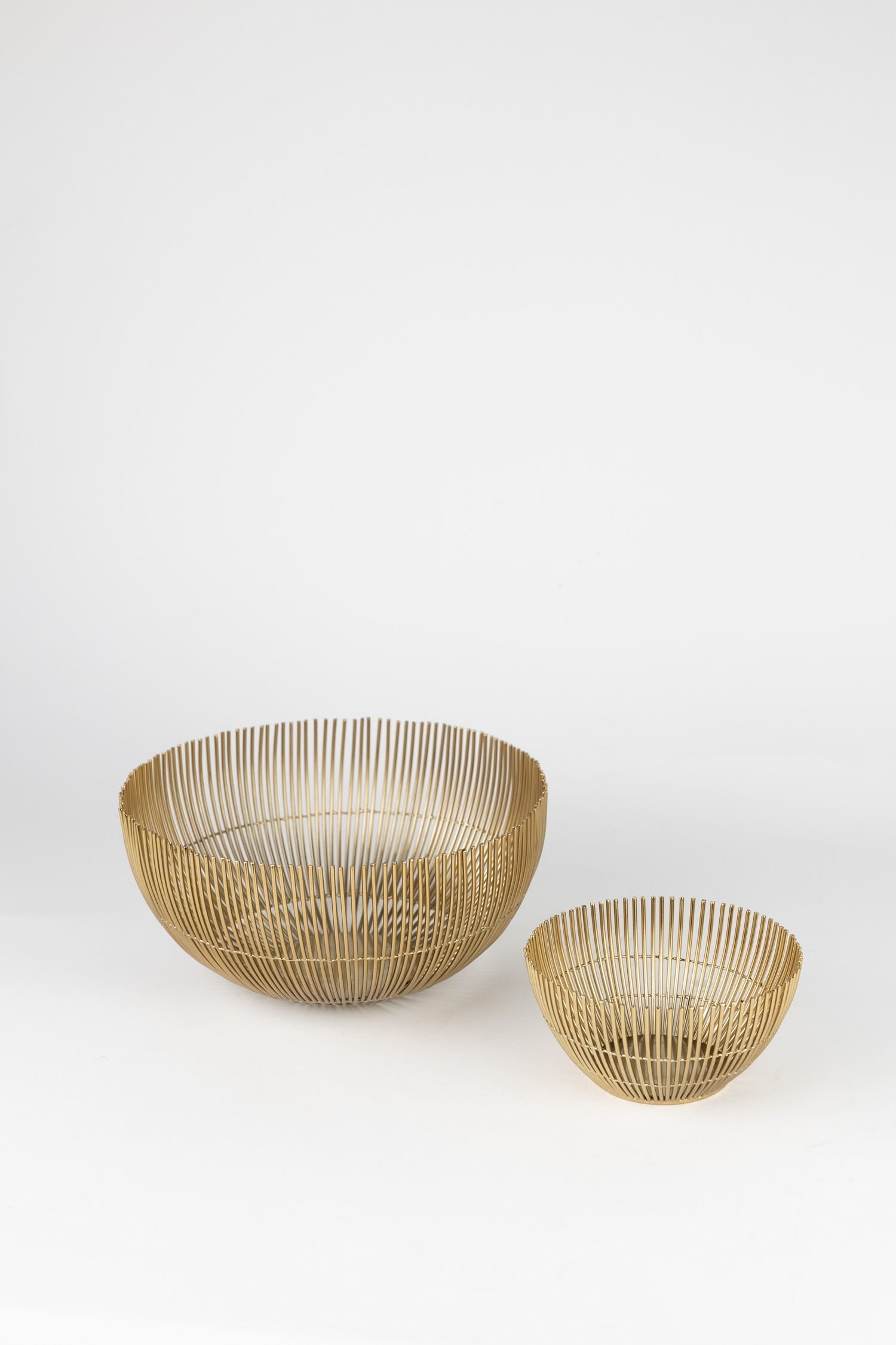 Bowl round sunburst iron 10Dx5H brass