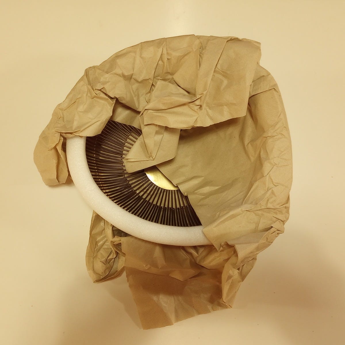 Bowl round sunburst iron 10Dx5H brass