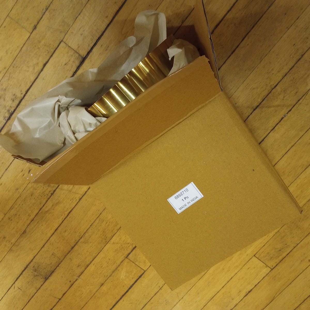 Planter firelit scalloped iron 9.5Dx8H brass