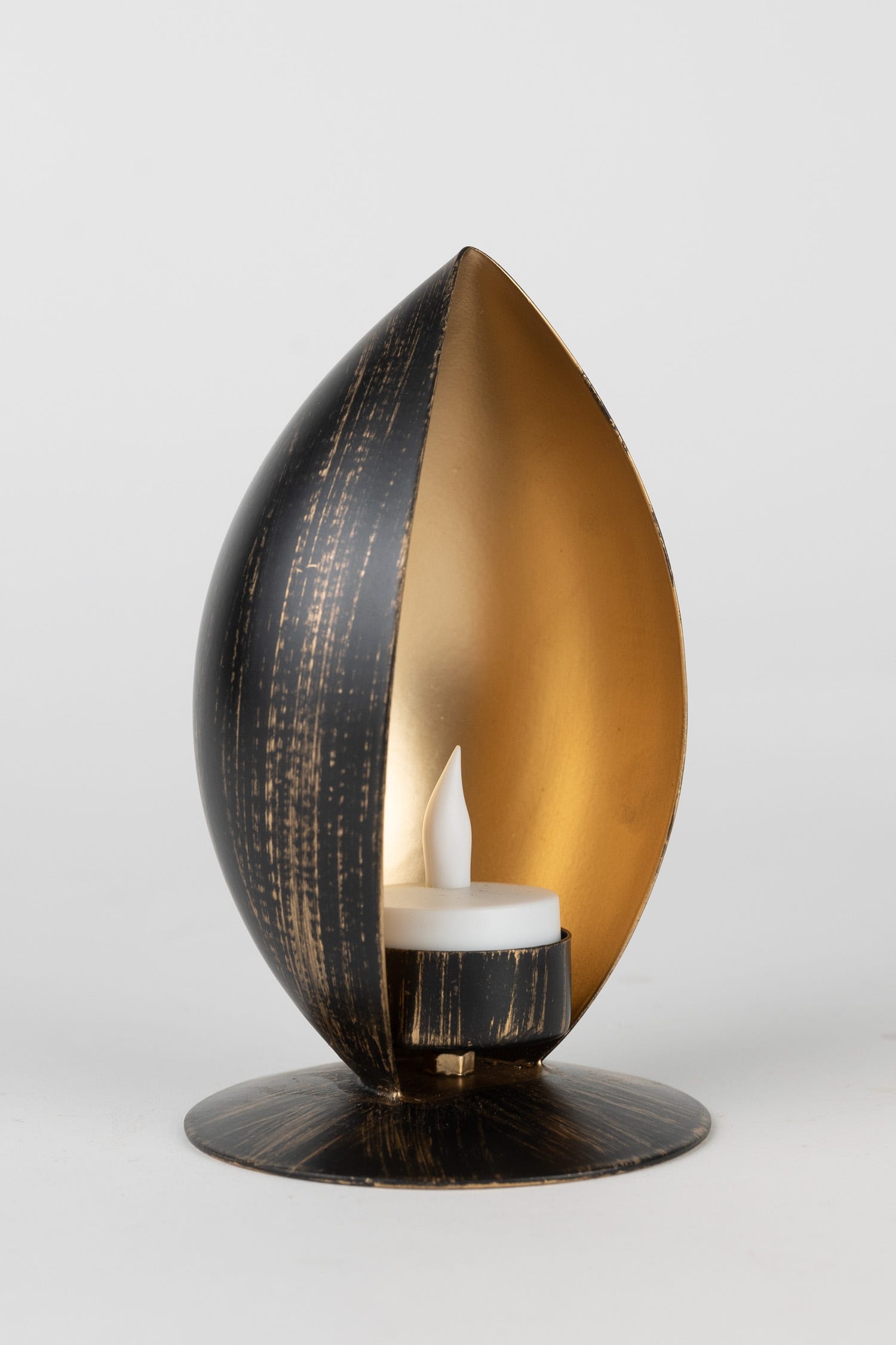 Candleholder almond brushed iron 3.5Dx6H blk/gld