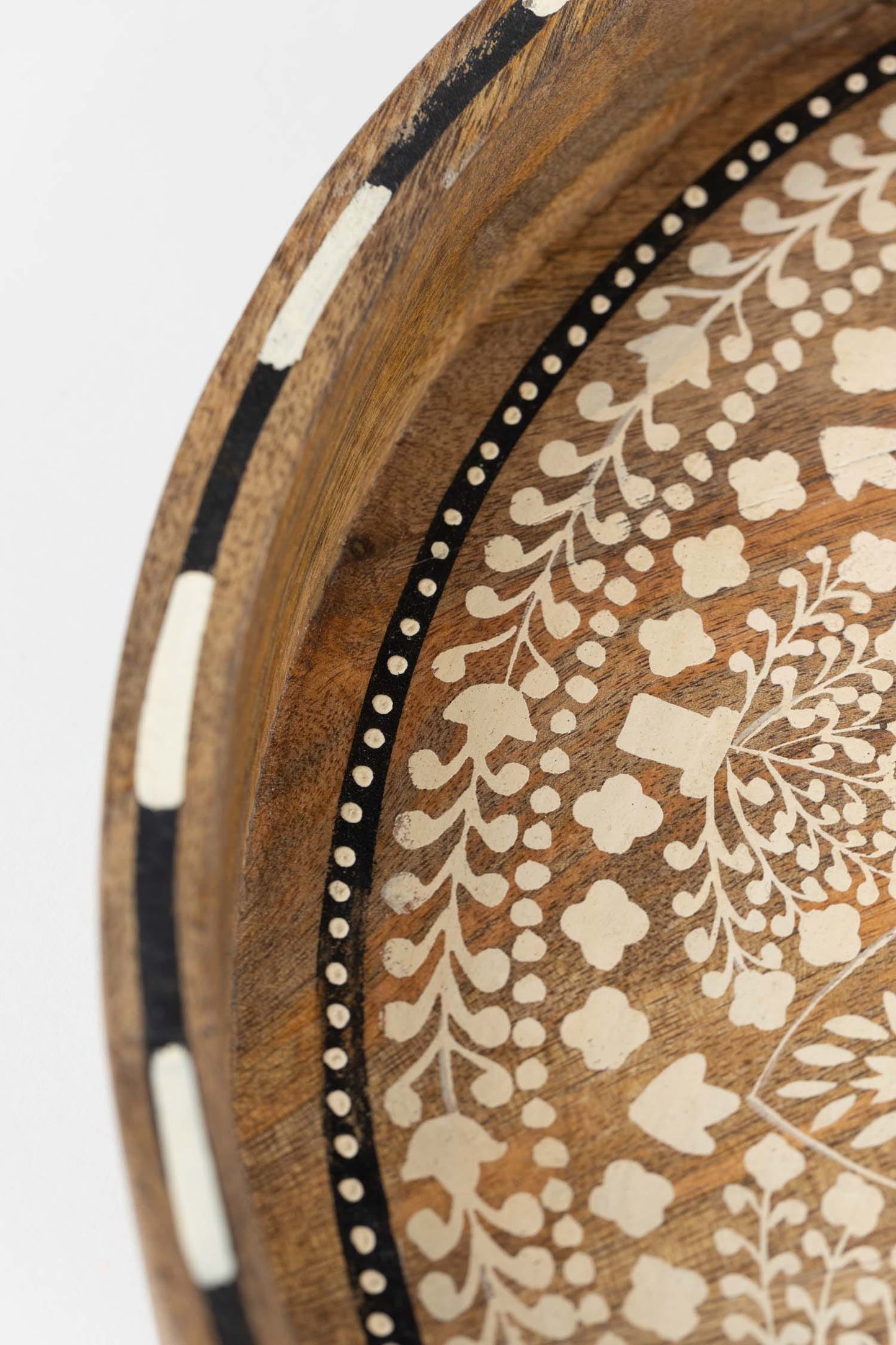 Tray hand painted mandala mango 15Dx2H brn/wht/blk