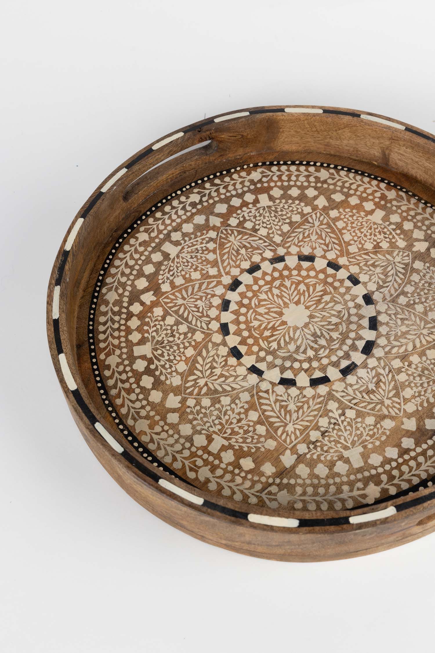 Tray hand painted mandala mango 15Dx2H brn/wht/blk