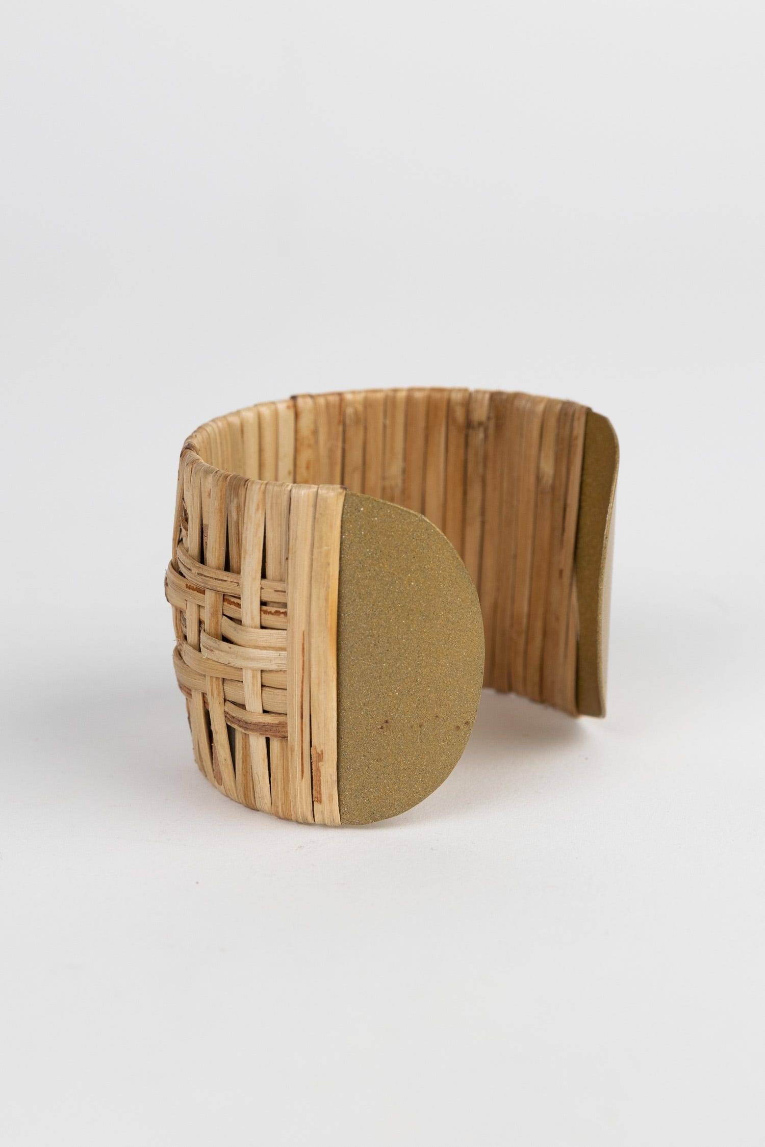 Bracelet cuff wide woven cane/metal 2W tan/gold