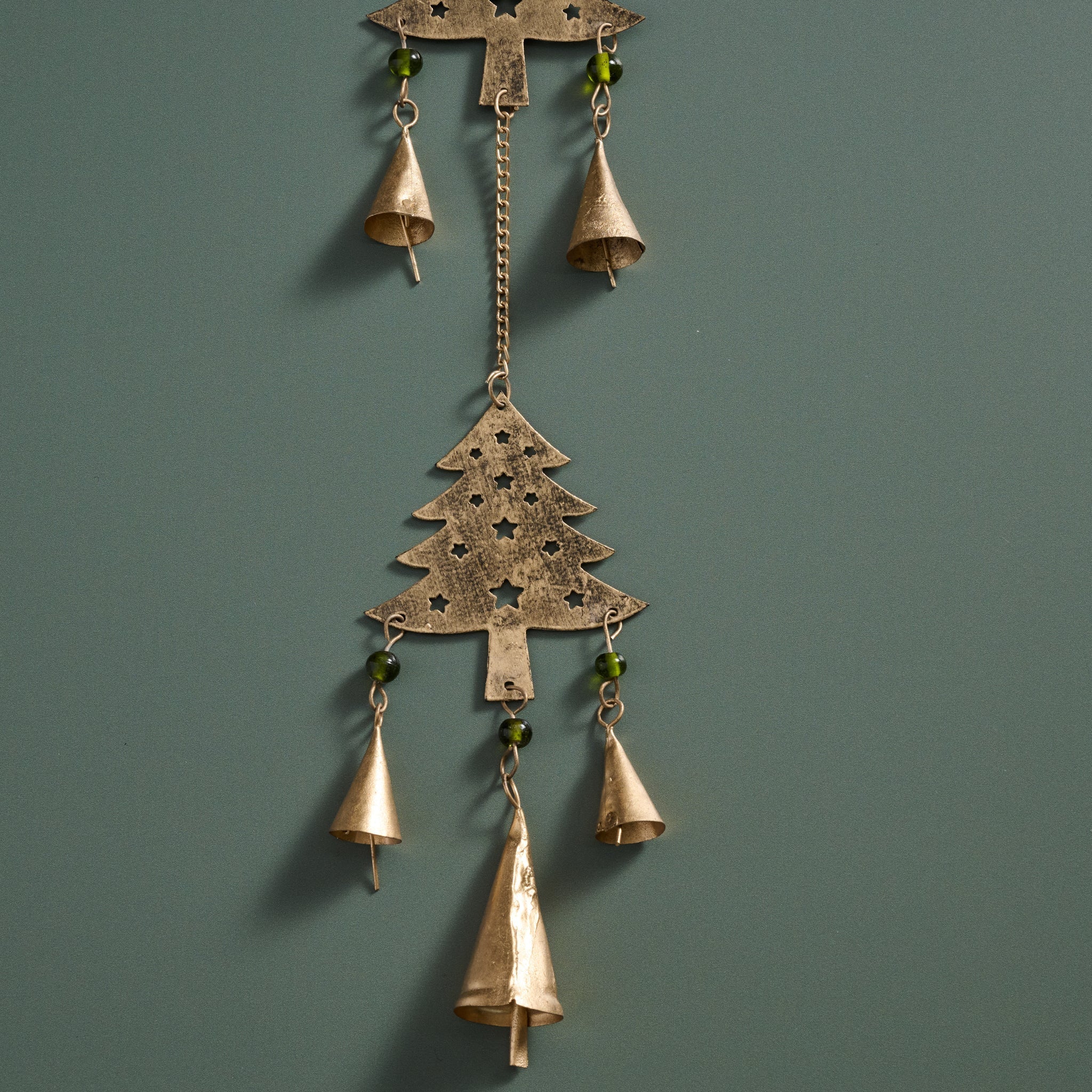 Chime four trees recycled iron/glss 35L brss/grn
