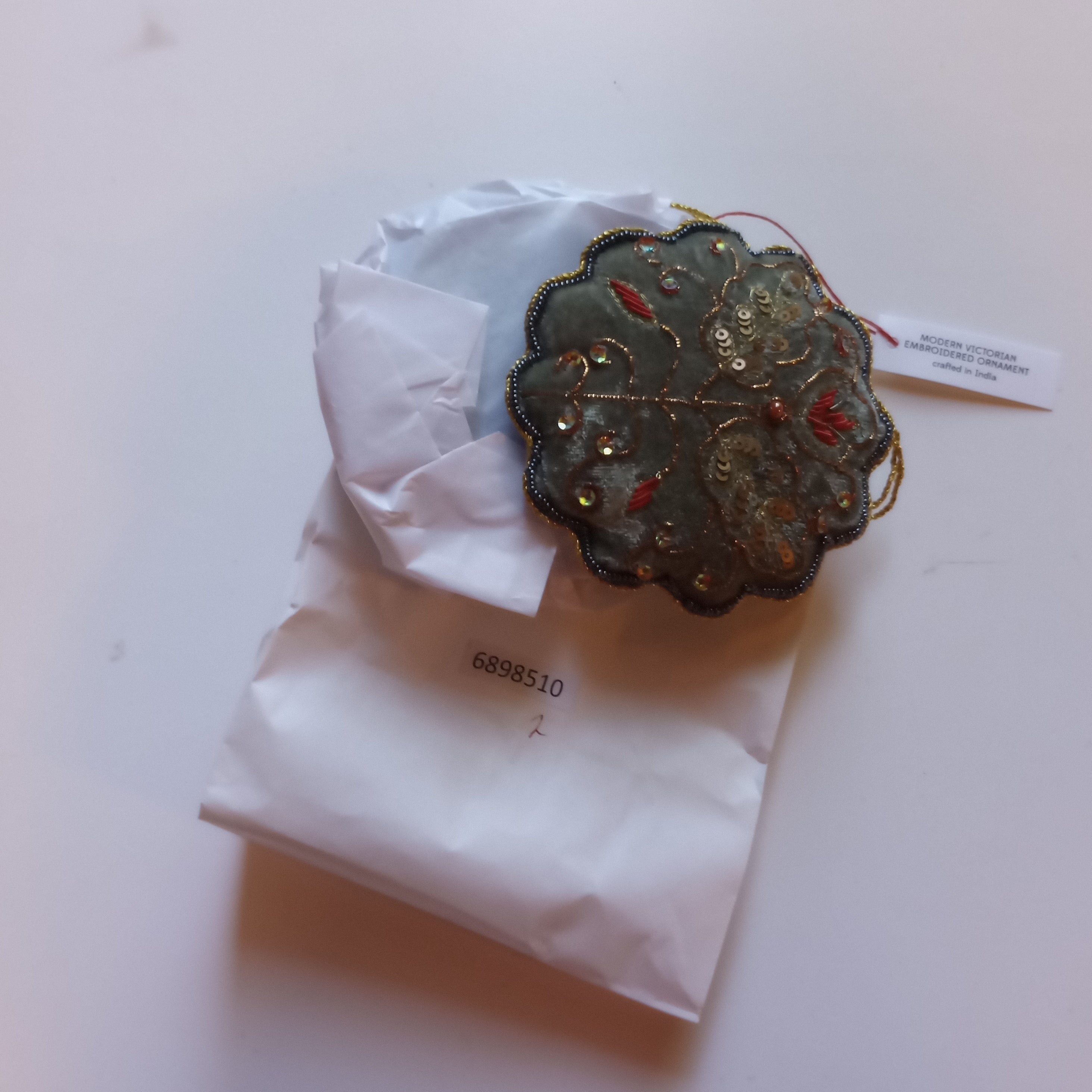 Ornament vintage M/2 stuffed velvet 4D grn/gld/rd