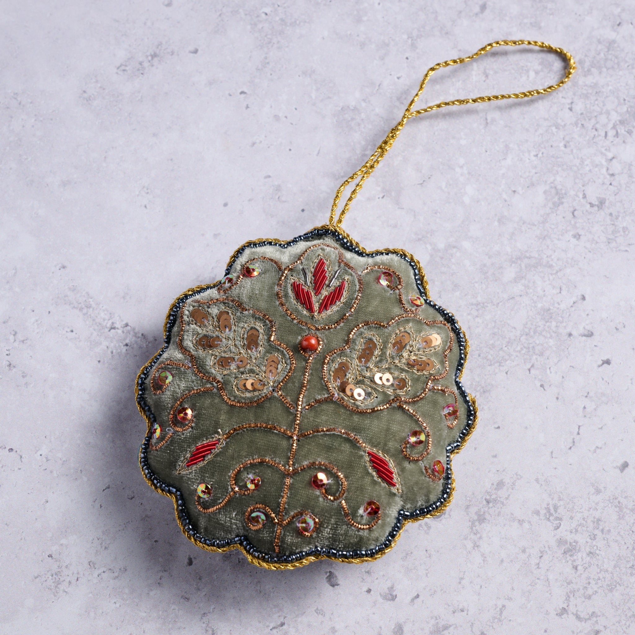 Ornament vintage M/2 stuffed velvet 4D grn/gld/rd