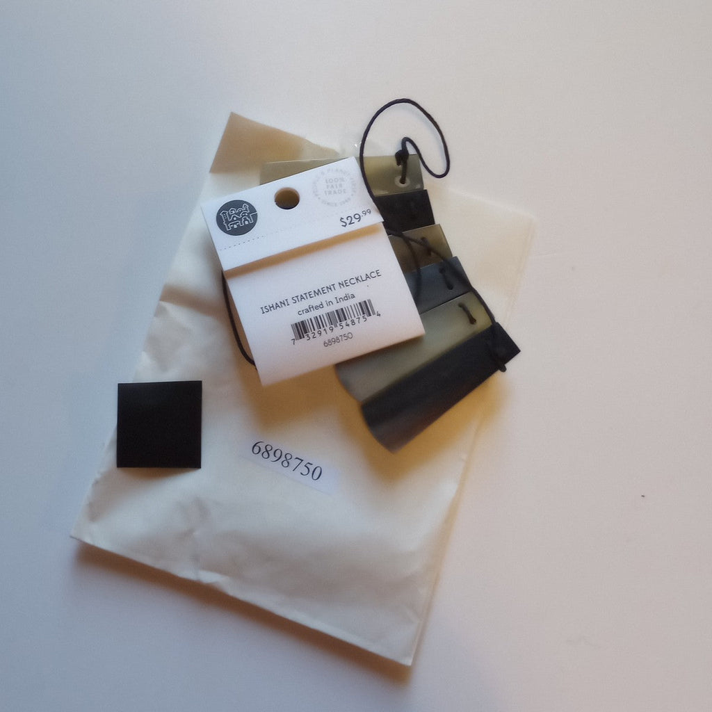 Necklace statement rect horn/cttn 16.5L brn/blk