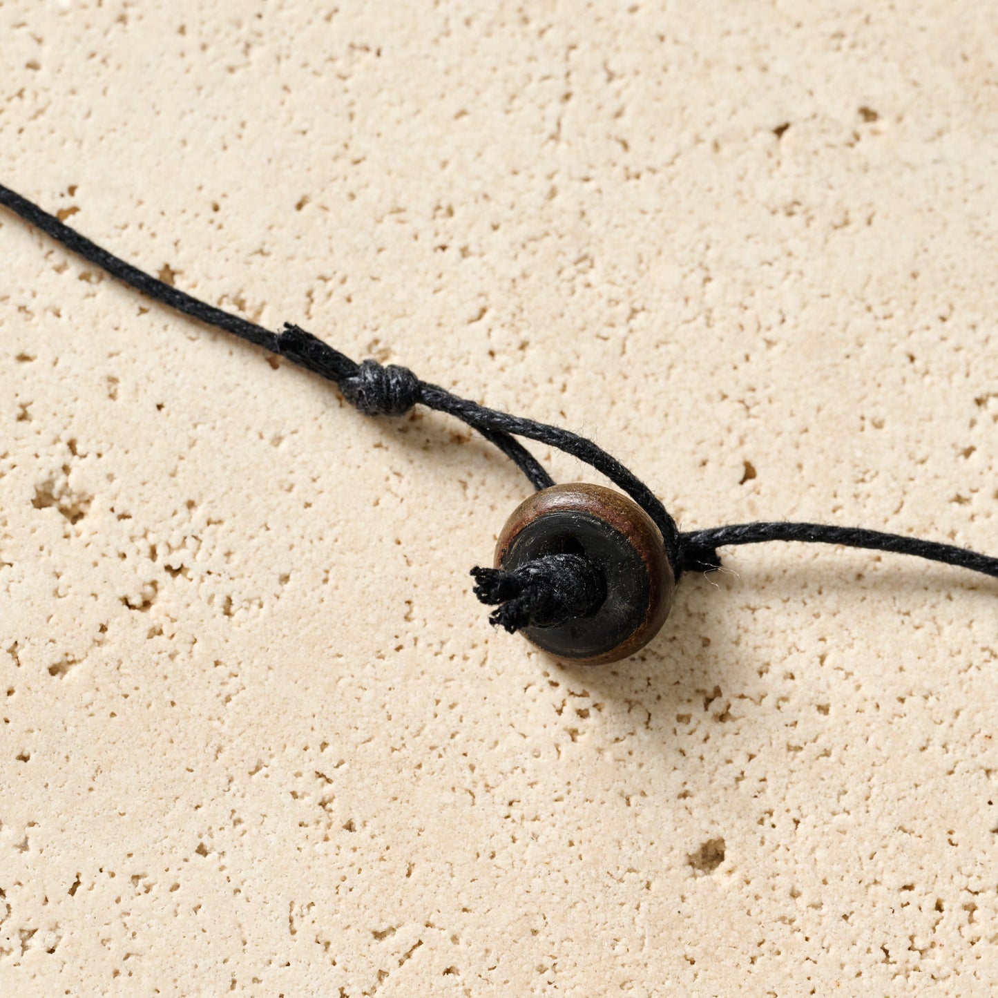 Necklace statement rect horn/cttn 16.5L brn/blk