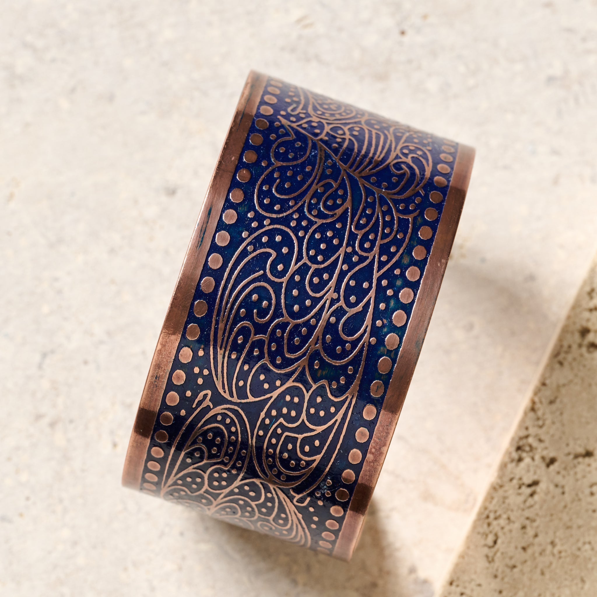 Bracelet cuff paisley mtl 1.75W adj antq cppr/navy