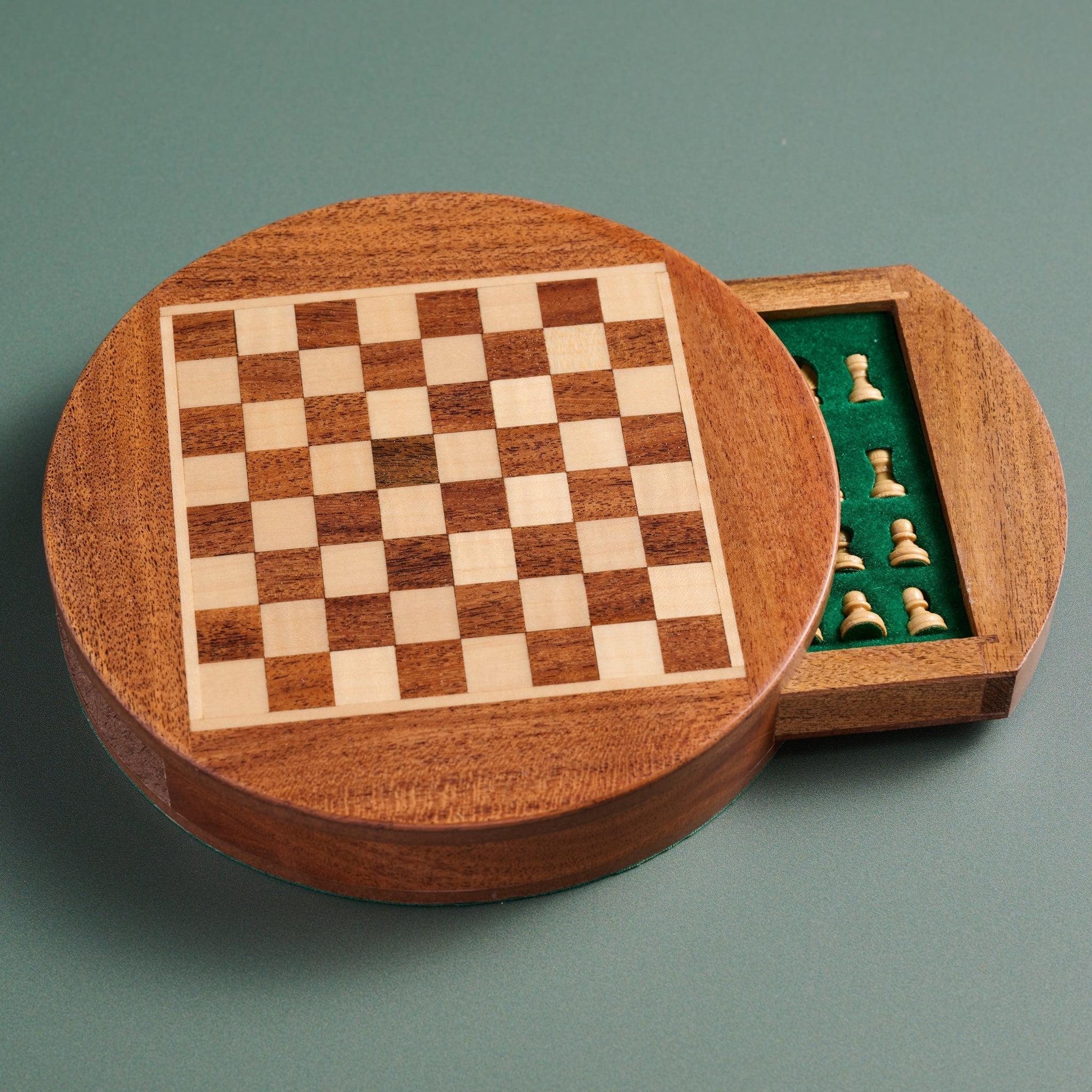 Chess round magnetic acacia/haldu wd 6D brn