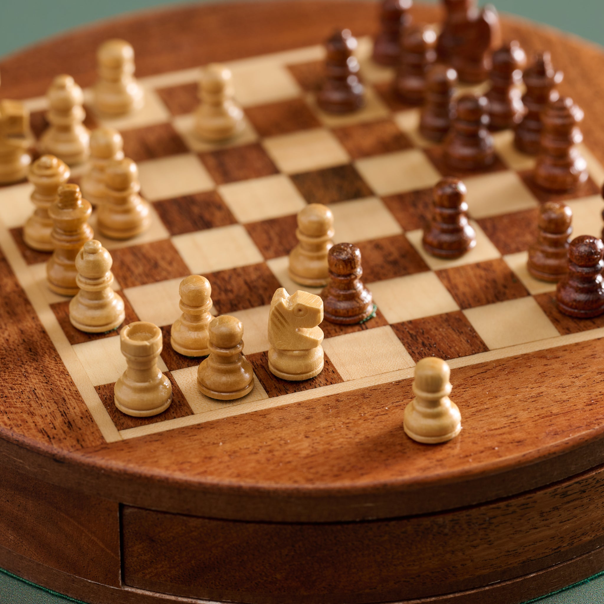 Chess round magnetic acacia/haldu wd 6D brn