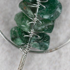 Necklace green leaf pend brass/stone 23L silv/grn