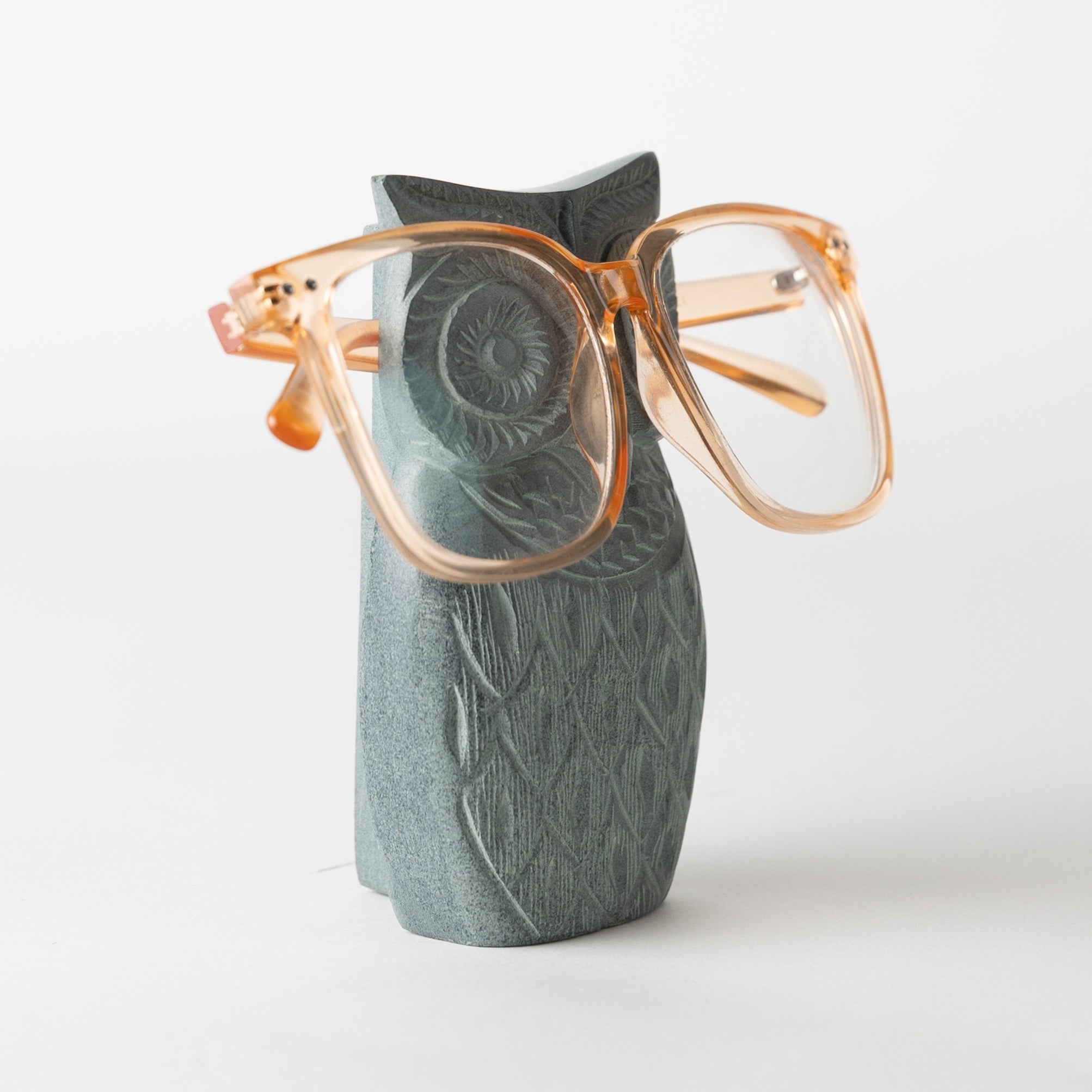 Eyeglass holder owl palewa stone 2.5Wx4.5H gray