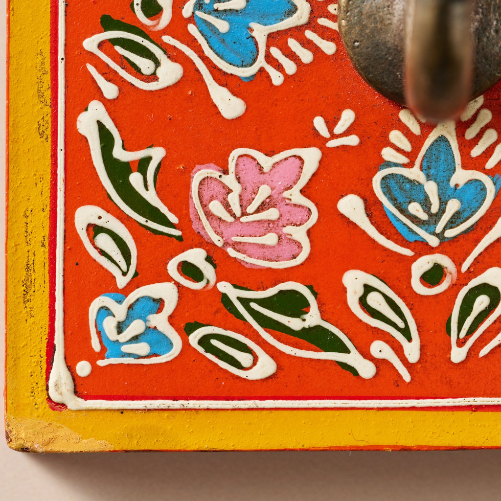 Wall hook sq floral pntd MDF/iron 4sq orng/multi