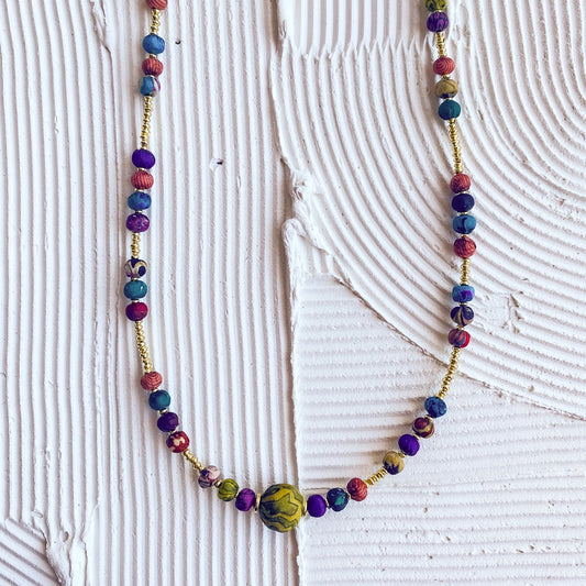 Necklace bead recyc sari/brss 30L adj brss/rd/blu