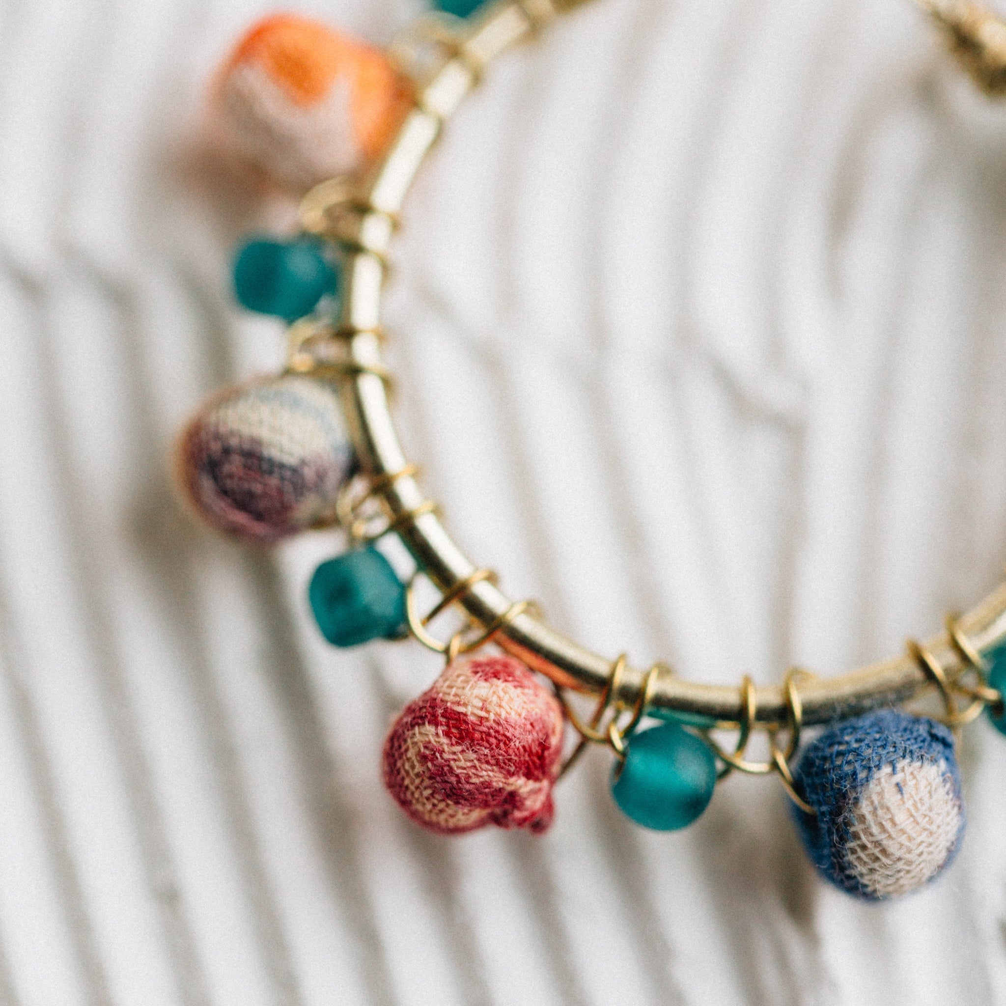 "Akku" Sari Bead Hoop Earrings