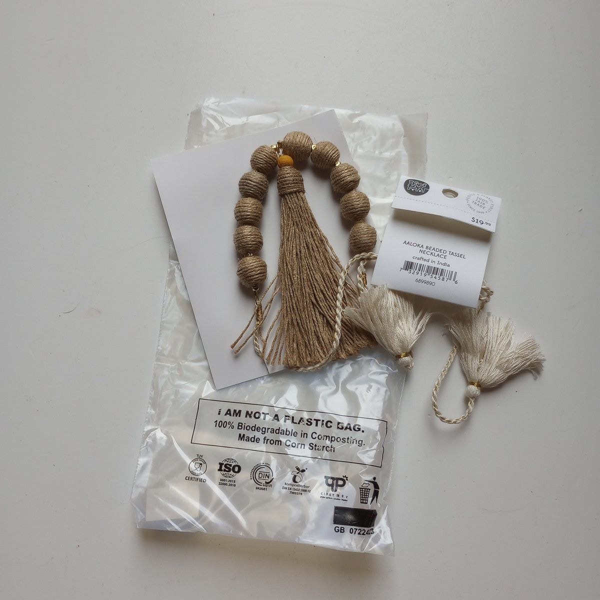 Necklace beaded tassle jute/cttn 30L nat/crm