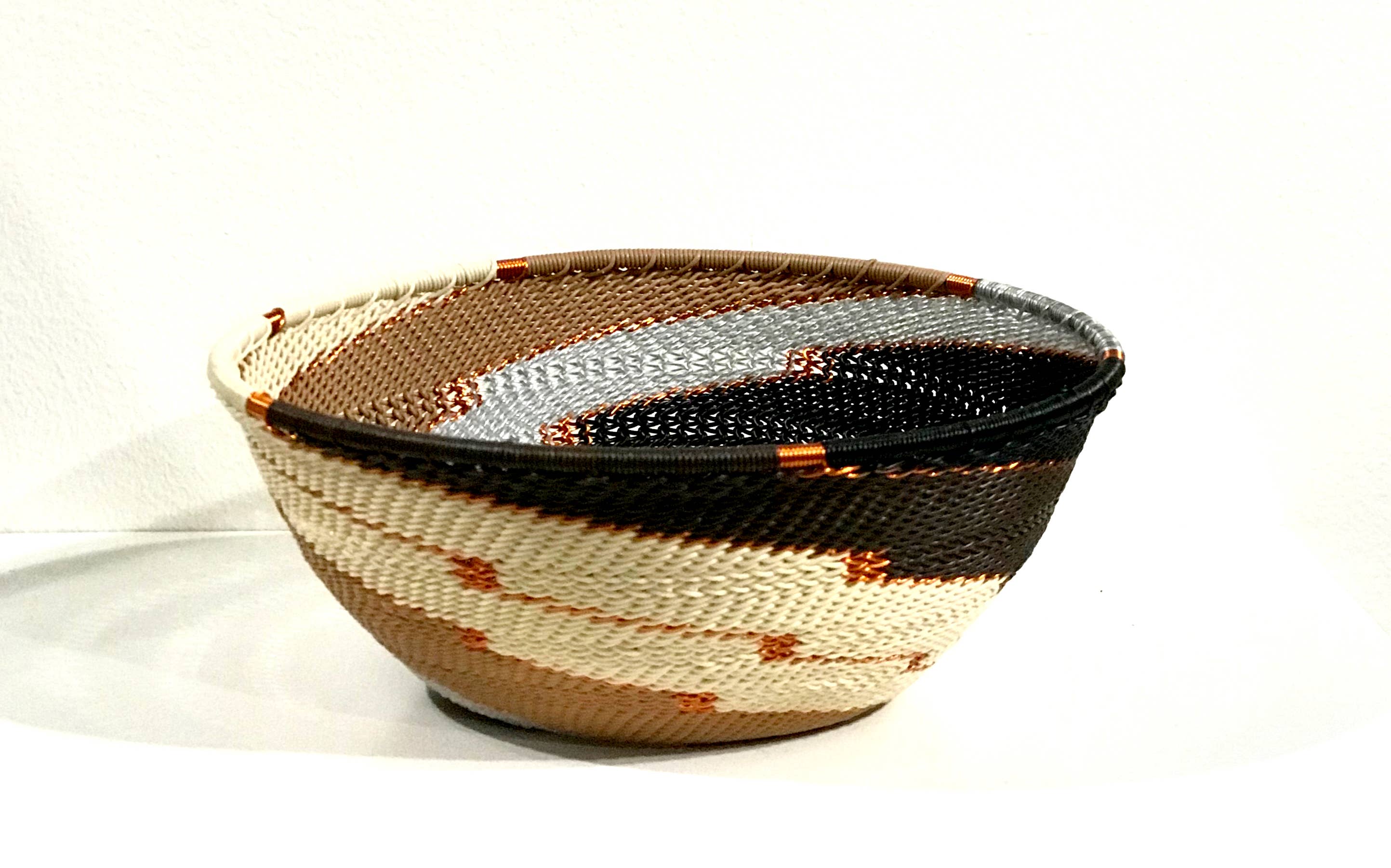 Small Round Zulu Wire Basket, Assorted Colors
