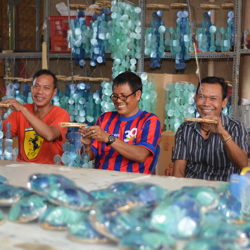 Chime, Capiz Medium Round