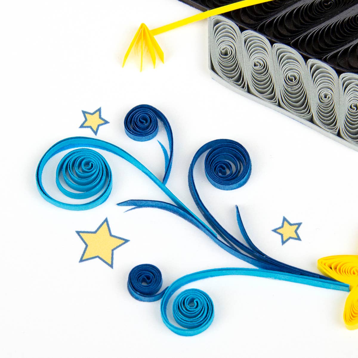 Quilled Greeting Card, "Graduation Congrats"