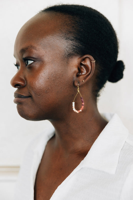 Earrings sm teardrop grounded bone/br 2L browns