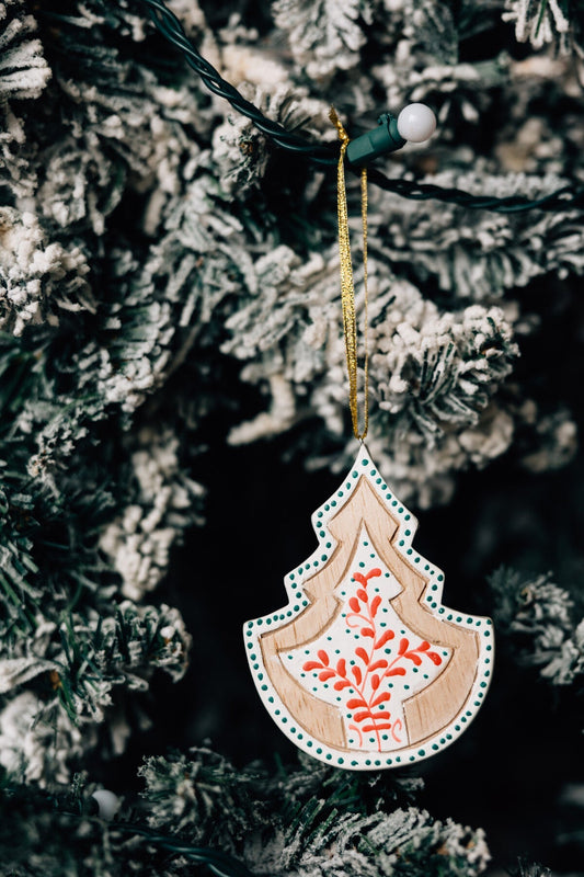 Ornament tree M/3 pntd wd 3Wx4H nat/wht/rd/grn