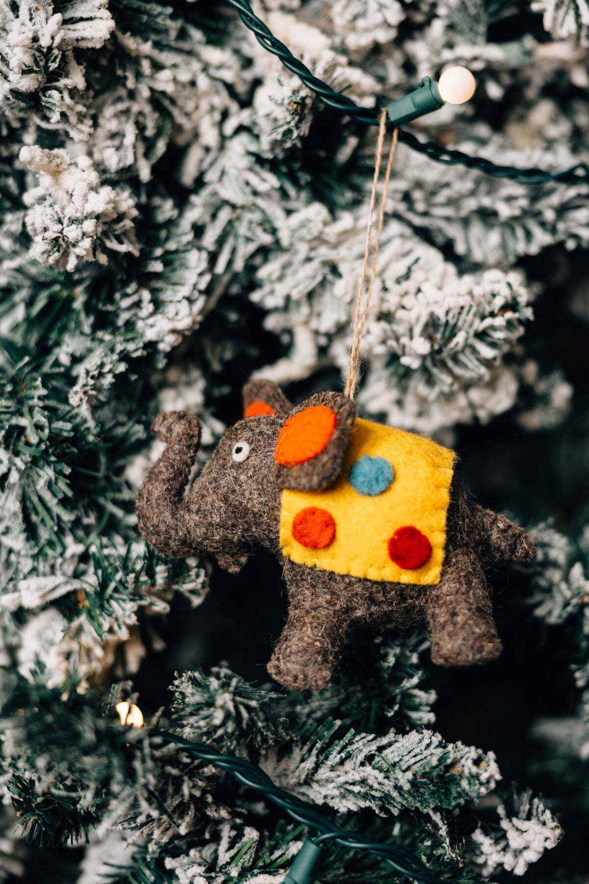 Ornament elephant w/saddle M/3 felt 3.5H gray/yel