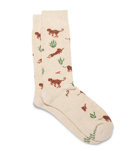 Socks that Protect Tigers, Medium