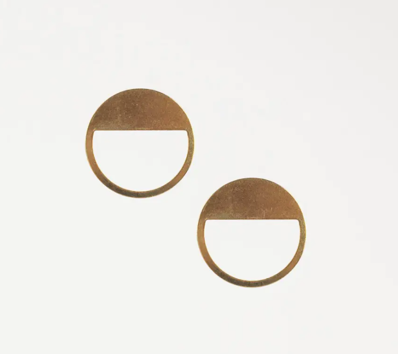 Post, Cut Out Circle