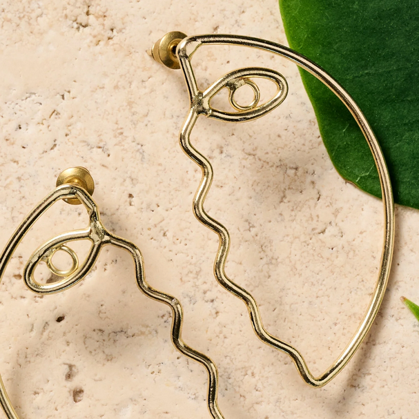 "Pikaso Profile" Wire Post Earrings