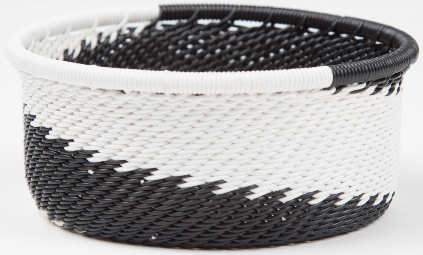 "Tuna Can" Zulu Wire Basket, Assorted Colors