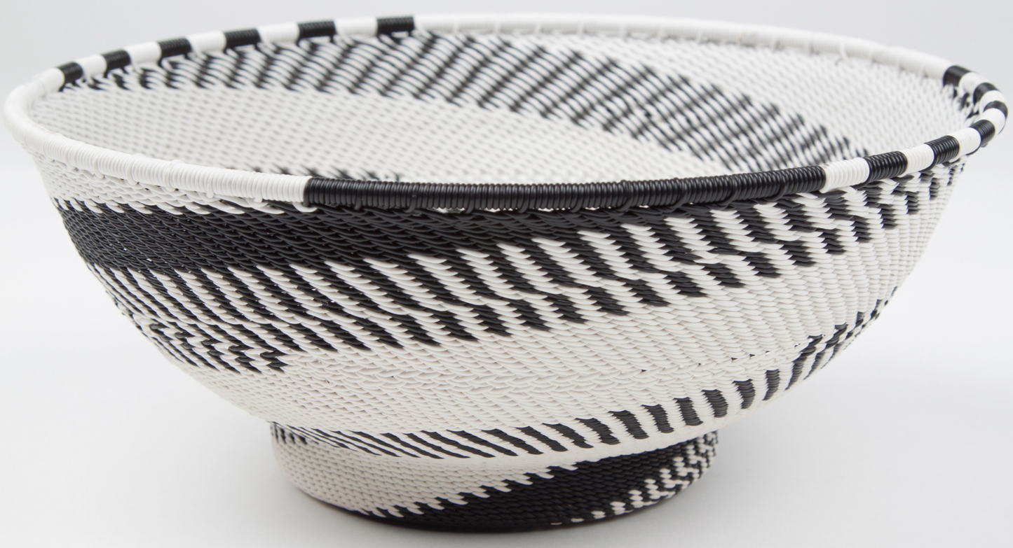 Large Round with Base Zulu Wire Basket, Assorted Colors