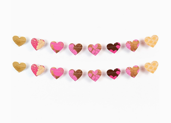 RECYCLED PAPER GARLAND
