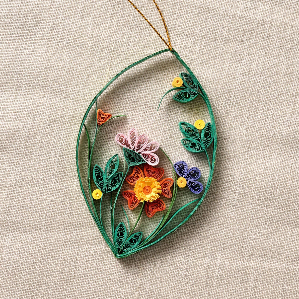 Mau Quilled Flower Garden Ornament