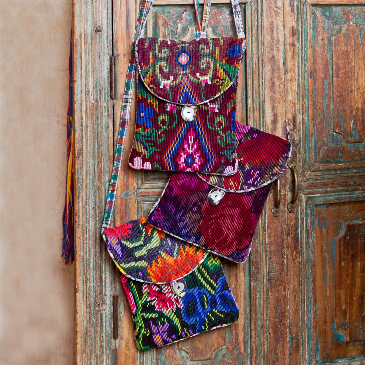 Shoulder Pouch, "Chichi"^