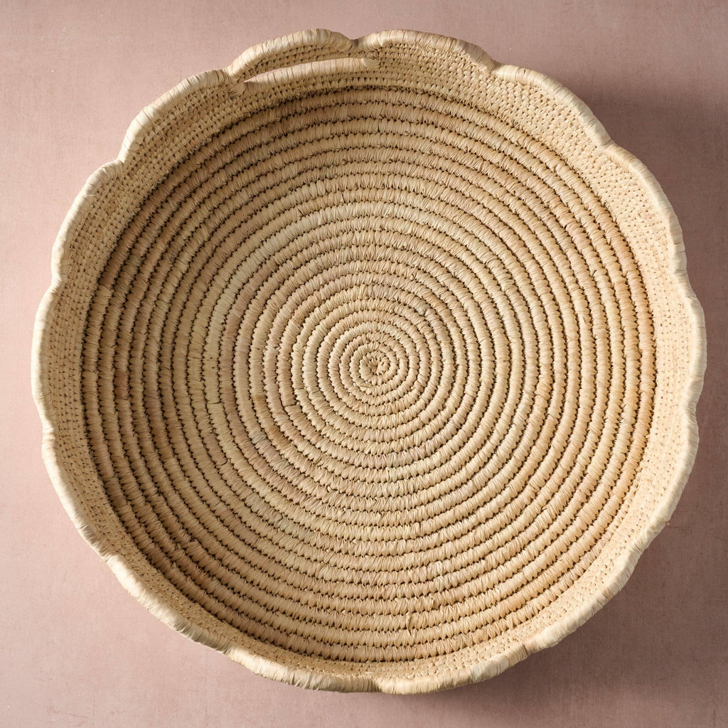 Seba Scalloped Palm Leaf Tray