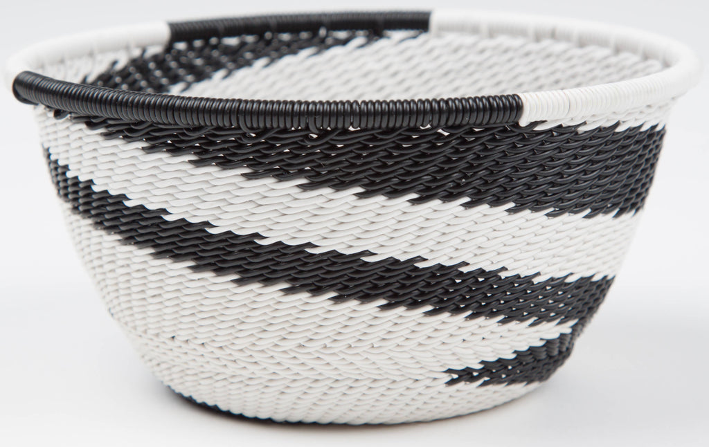 Small Round Zulu Wire Basket, Assorted Colors^
