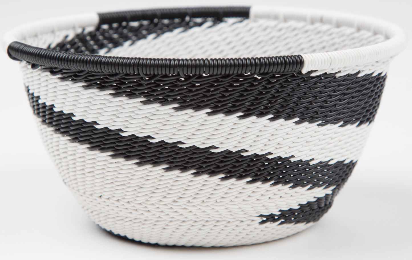Small Round Zulu Wire Basket, Assorted Colors