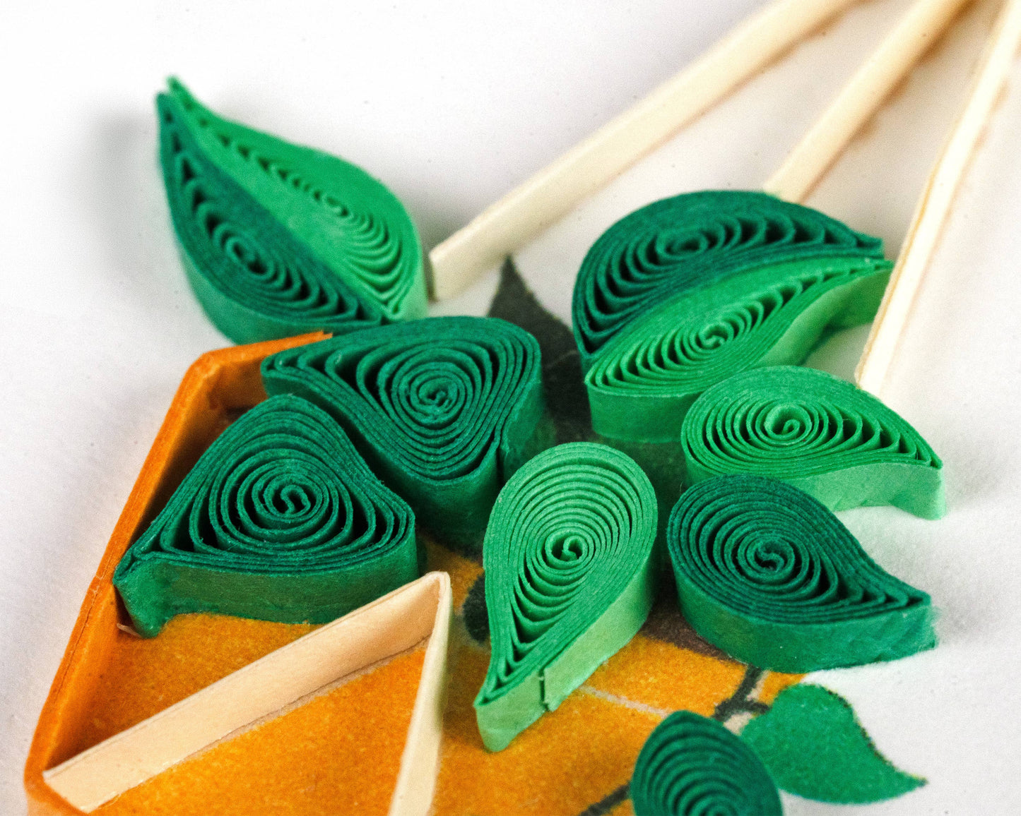 Quilled Gift Enclosure, "Pothos Macrame Hanger"