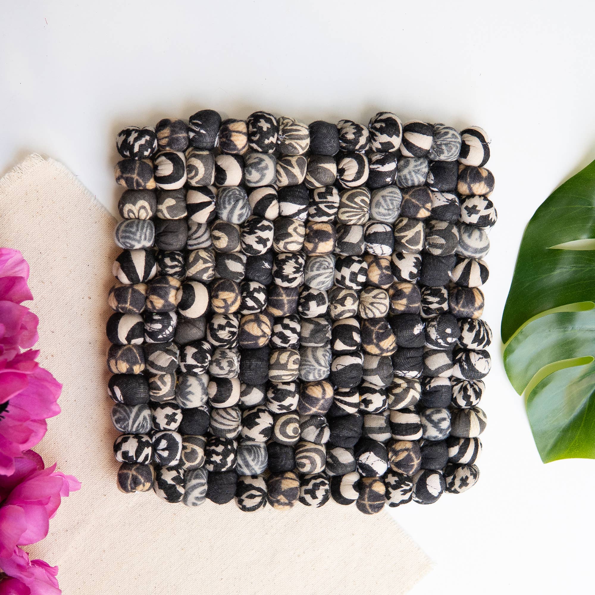 Noir Recycled Sari Fabric Trivet