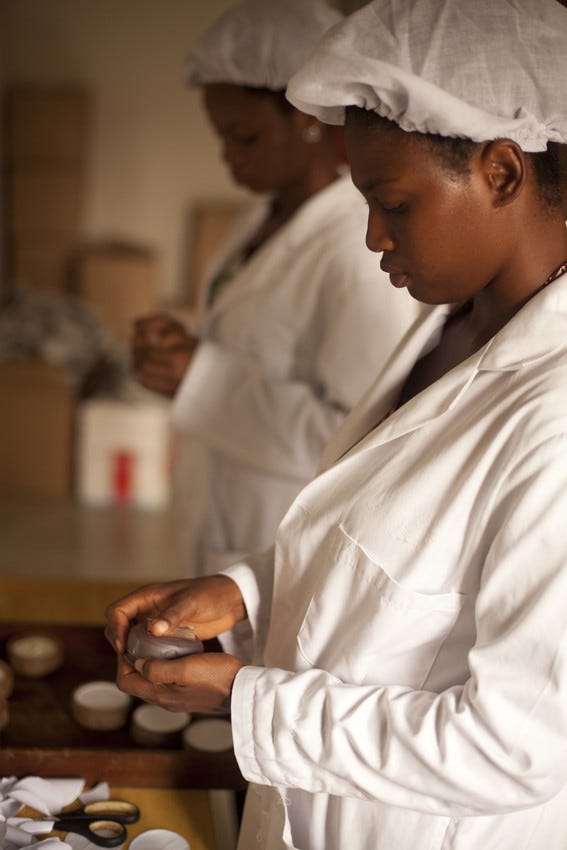 Shea Butter in Ceramic Jar