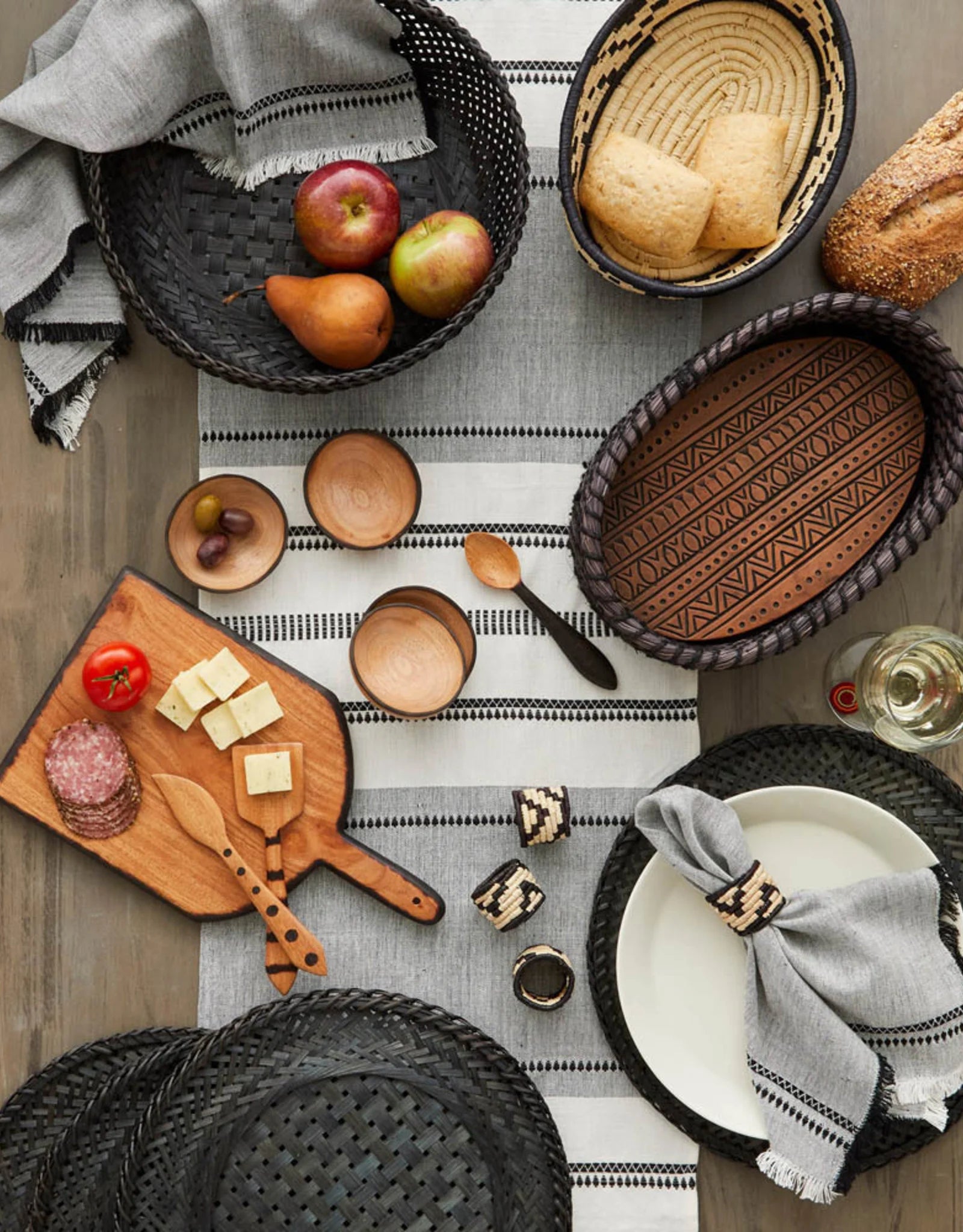 "Indu" Bread Warmer Basket