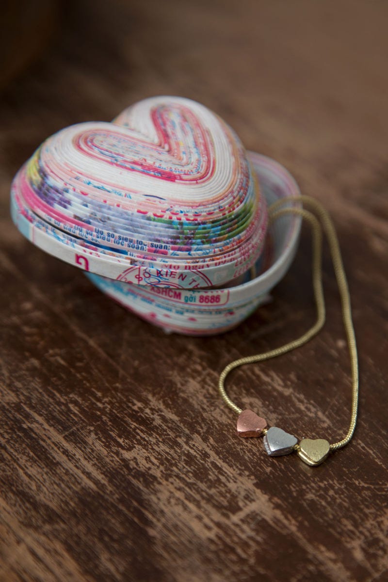 Necklace 3 hearts/chain 15L gld/cppr